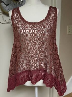 Pretty Angel Crochet Lace Camisole in Mauve
